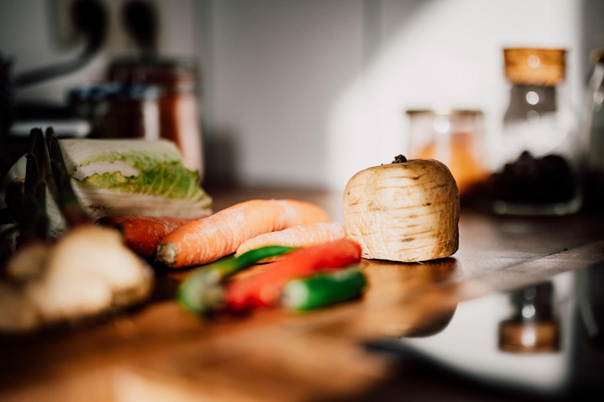 Balanced meal plating and presentation